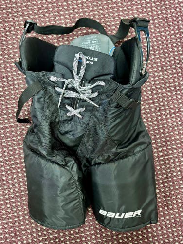 Junior Large Bauer Nexus N8000 Hockey Pants (Used)
