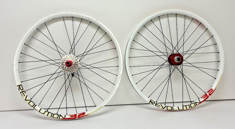 Transition Bike Co Revolution 32 9-Spd Aluminum Disc Brake 26" QR/Thru Wheelset