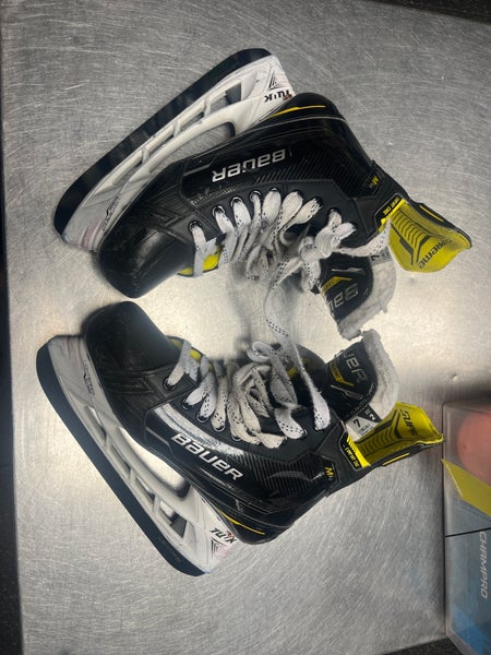 2022 Bauer Supreme M4 Hockey Skates 7 (Used)