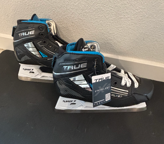 True Catalyst 7X4 Goalie Skates Size 7.5 Regular Width (New)