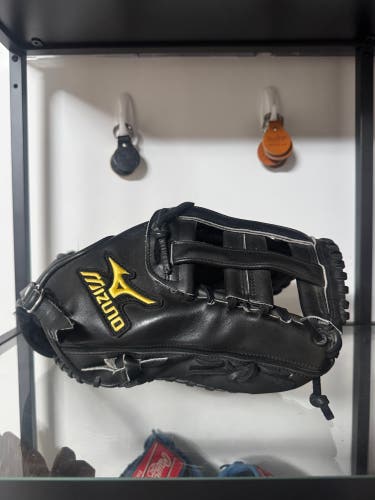 Mizuno Classic Pro Series: GXF22 First Base Mitt 13 Inch