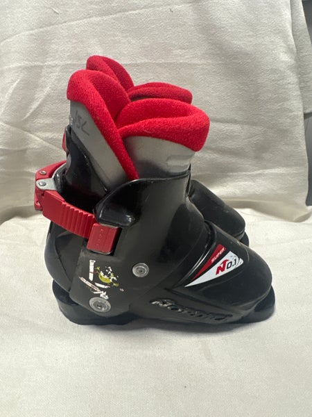 Mondo 16 & 16.5 Kid's Nordica Super 0.1 Ski Boots (Used)