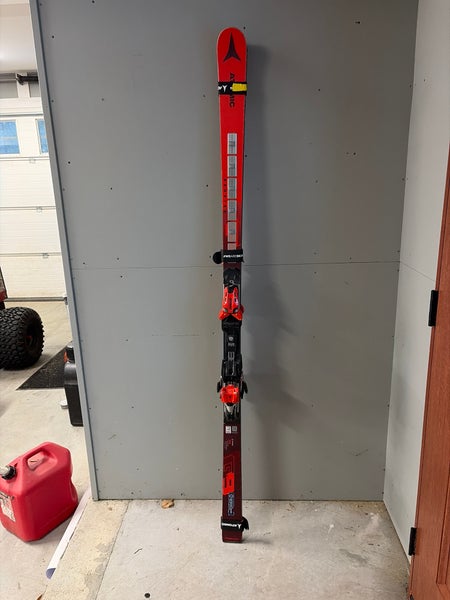 Women's 2024 Atomic Redster FIS GS 188 cm Racing Skis With Bindings Max Din 16 (Used)