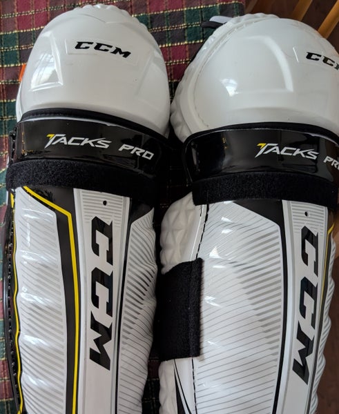 Senior CCM Tacks pro 17" Shin Pads Pro Stock (Gently Used)