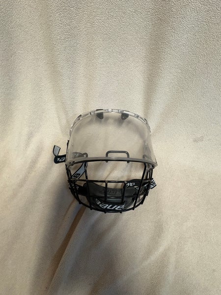 Large Bauer 920 hockey cage Shield (Used)