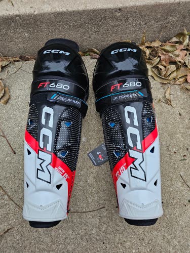 Senior CCM Jetspeed FT680 15" Shin Pads (Used)