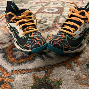 Unisex 1Y (Big Kids / Youth) Nike Alpha Menace 2 Elite Flyknit (Used)