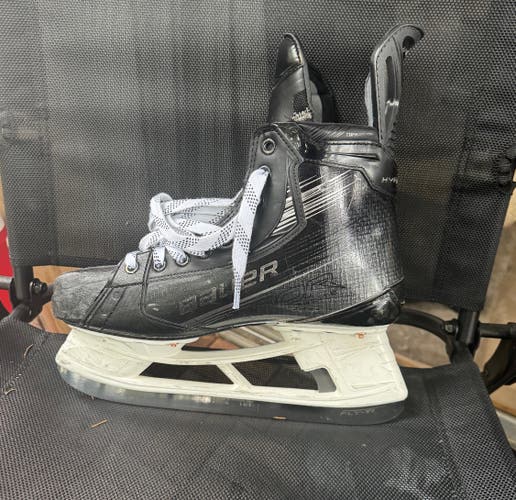 2023 Bauer Vapor Hyperlite 2 Hockey Skates Regular Width Pro Stock 8.5 (Used)OPEN TO OFFERS