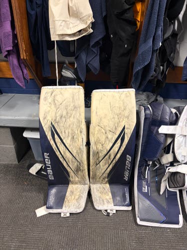 Large 2023 Bauer Vapor Hyperlite 2 Goalie Leg Pads Pro Stock (Used)