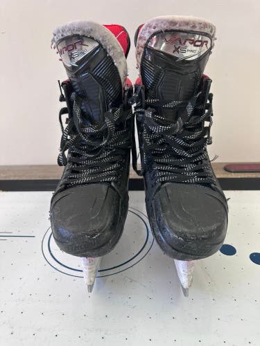 2023 Bauer Vapor X5 Pro Hockey Skates 6.5 (Used)