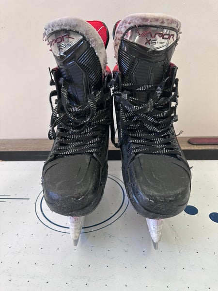 2023 Bauer Vapor X5 Pro Hockey Skates 6.5 (Used)