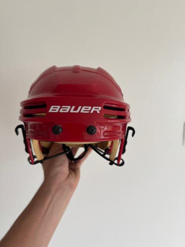 Medium Bauer 4500 Helmet (Used)