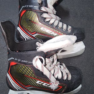 CCM JetSpeed FT350 Hockey Skates Regular Width Size 2 (Used)