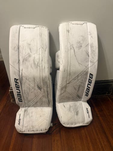 32" 2022 Bauer Goalie Leg Pads (Used)