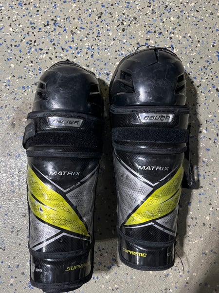 Intermediate Bauer Supreme Matrix 13" Shin Pads (Used)