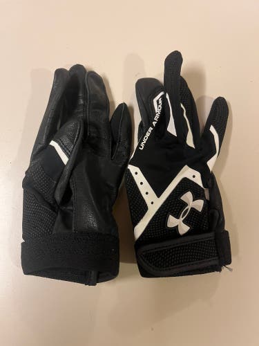 Small Under Armour Batting Gloves (Used)