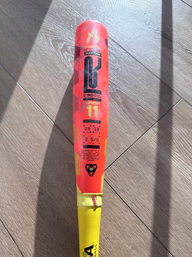 2025 Easton Hype Fire Composite USABat Certified Bat (-11) 18 oz 29" (Used)