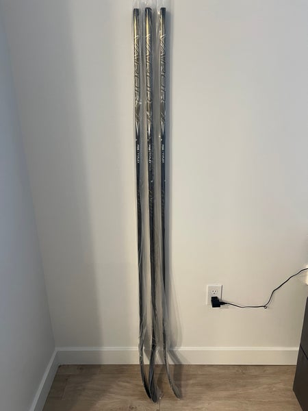 Senior Bauer Vapor FlyLite Right Handed Hockey Stick P28 77 Flex Pro Stock (New)