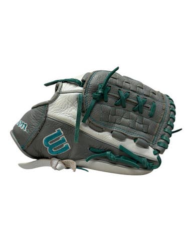 Used Wilson A05RF24115 RH Throw Fastpitch Gloves White And Grey 11 1/2" 11835-S000201044