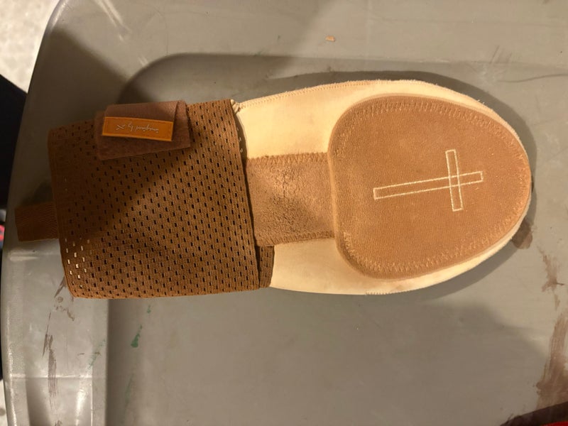 Brown Junior Sliding Mitt (Used)