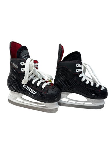 Used Bauer NS Youth Hockey Skate Black And Red Youth 10.0 11835-S000201077
