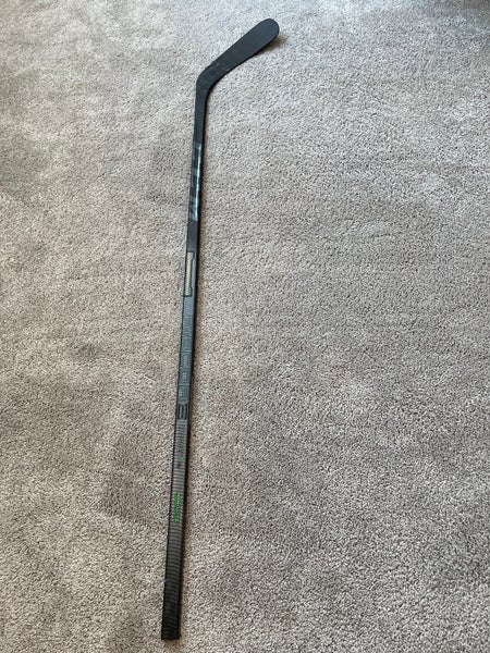 Junior CCM Ribcor Trigger 6 Pro Right Handed Hockey Stick P29 40 Flex (Used)