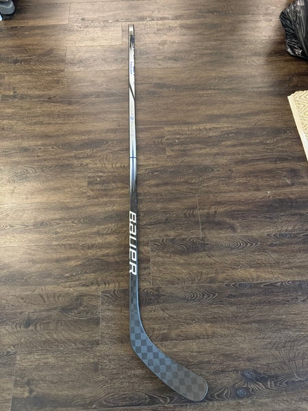Sebastian Aho Team Finland Bauer Vapor ADV Left Hand Hockey Stick P92 87 Flex (New)