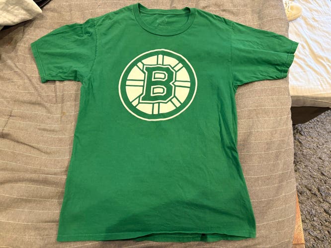 Boston Bruins Bergeron Green Small Adult Unisex Shirt (Used)