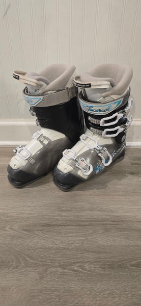 Mondo 26 & 26.5 Women's Tecnica All Mountain Viva Ski Boots Soft Flex (Used)