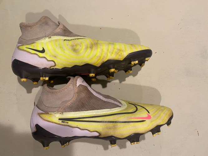 Nike Phantom GX Molded Cleats Green Men's Size M 11.0 (W 12.0)