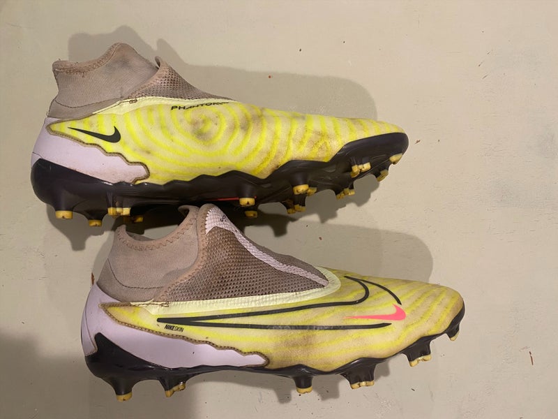 Nike Phantom GX Molded Cleats Green Men's Size M 11.0 (W 12.0)