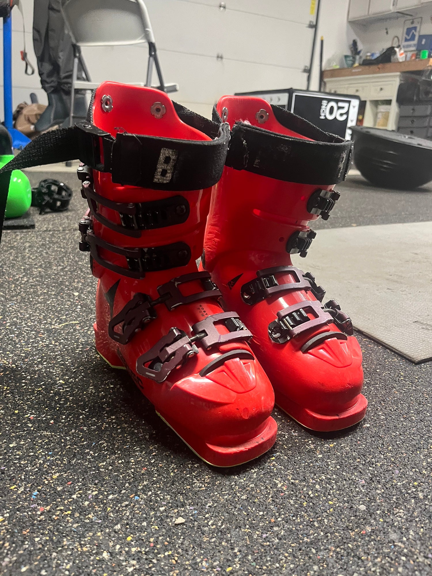 2025 Atomic Redster CS 110 Ski Boots NEW! Size 23.5 | SidelineSwap