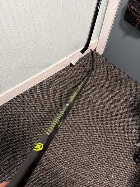 Intermediate Warrior Alpha LX3 Pro Right Handed Hockey Stick W28 65 Flex (Used)