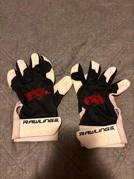 Player issued Arkansas batting gloves