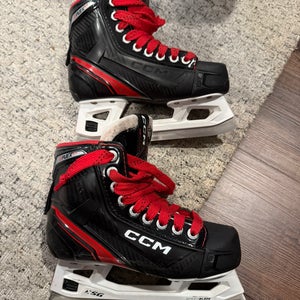 CCM EFLEX 6.5 Hockey Goalie Skates Regular Width Size 2 (Used)