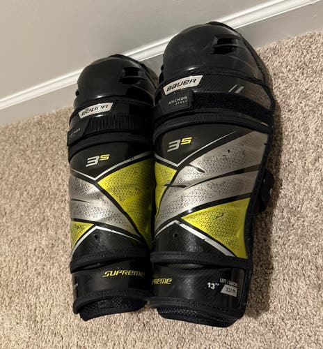 Intermediate Bauer Supreme 3S 13" Shin Pads (Used)