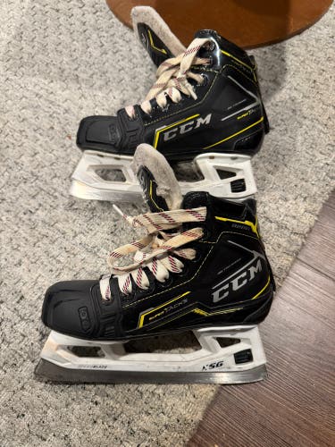 2020 CCM Super Tacks 9380 Hockey Goalie Skates Regular Width Size 1.5 (Used)