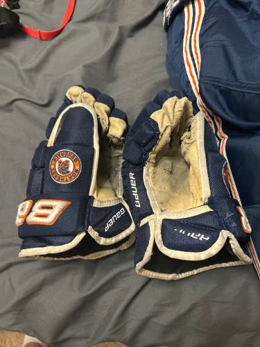Pro series Bauer gloves