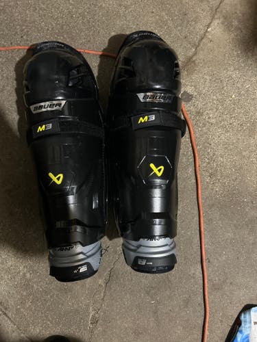 Senior Bauer Supreme M3 16" Shin Pads