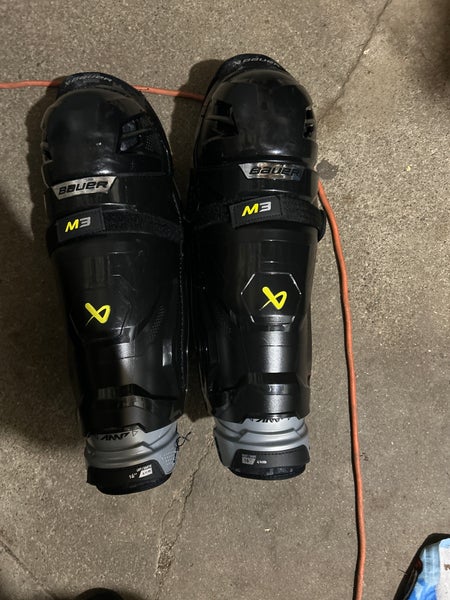 Senior Bauer Supreme M3 16" Shin Pads