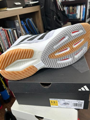 Adidas (New) Men’s Volleyball shoes size 12.5
