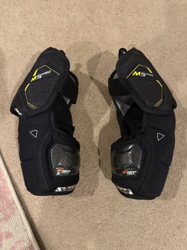 Intermediate Large Bauer Supreme M5 Pro Elbow Pads (Used)