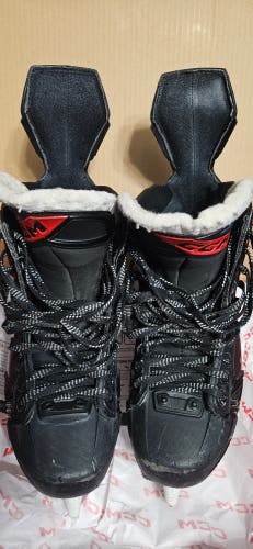 2023 CCM JetSpeed FT 680 Hockey Skates Wide Width 7 (Used)