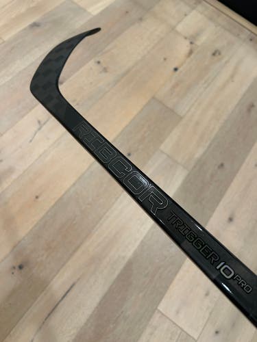 Intermediate CCM Ribcor Trigger 10 Pro Left Hand Hockey Stick P28 65 Flex (New) (65)