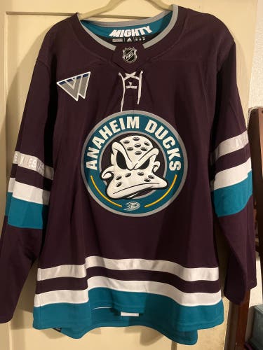 Purple Size 50 Adult Unisex Adidas Jersey (Used)