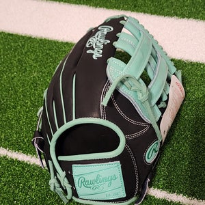 2025 Rawlings RH Outfield Heart of the Hide Baseball Glove 12.75" (New)