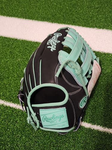 2025 Rawlings RH Outfield Heart of the Hide Baseball Glove 12.75" (New)