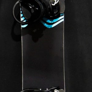 NEW EVOL LOGO SNOWBOARD SIZE 154 CM WITH CHAMONIX LARGE BINDINGS