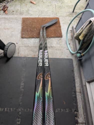 Brand New RH Pro Stock Bauer Vapor Flylite Sticks (Blacked Out) - 82 flex / P92