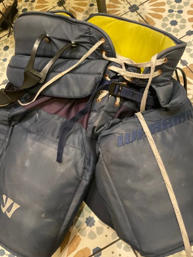 Senior Medium Warrior Ritual Hockey Goalie Pants (Used)